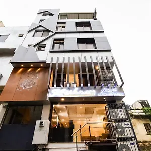 Oyo 60873 Krishna Royal Residency Hotel Udaipur