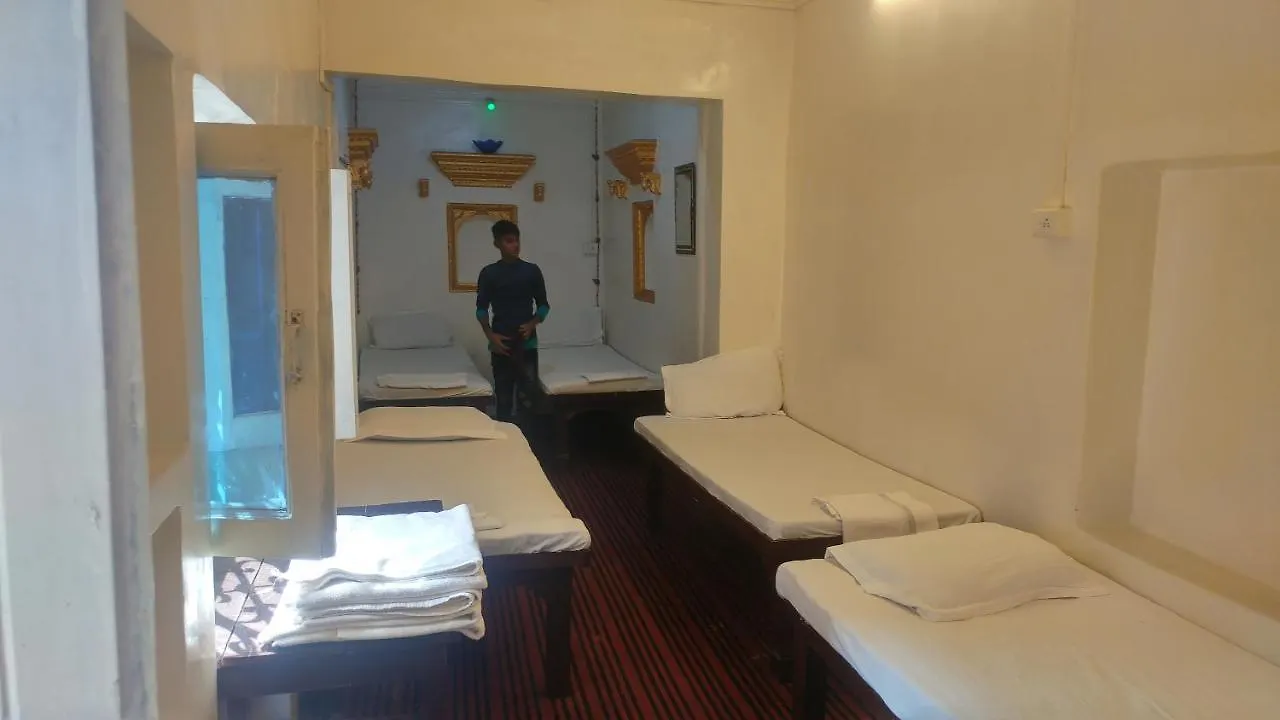 Kanha Paying Guest House Varanasi