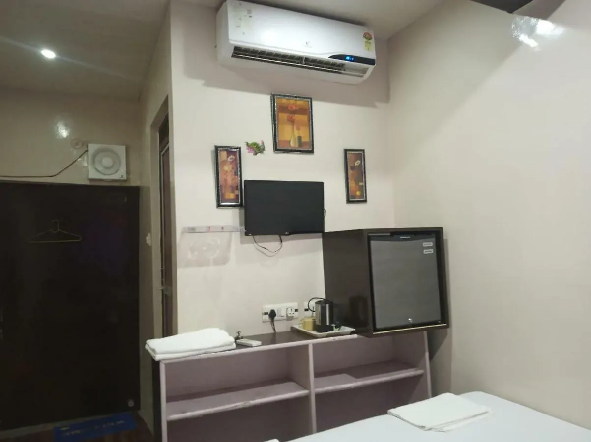 Kanha Paying Guest House Varanasi