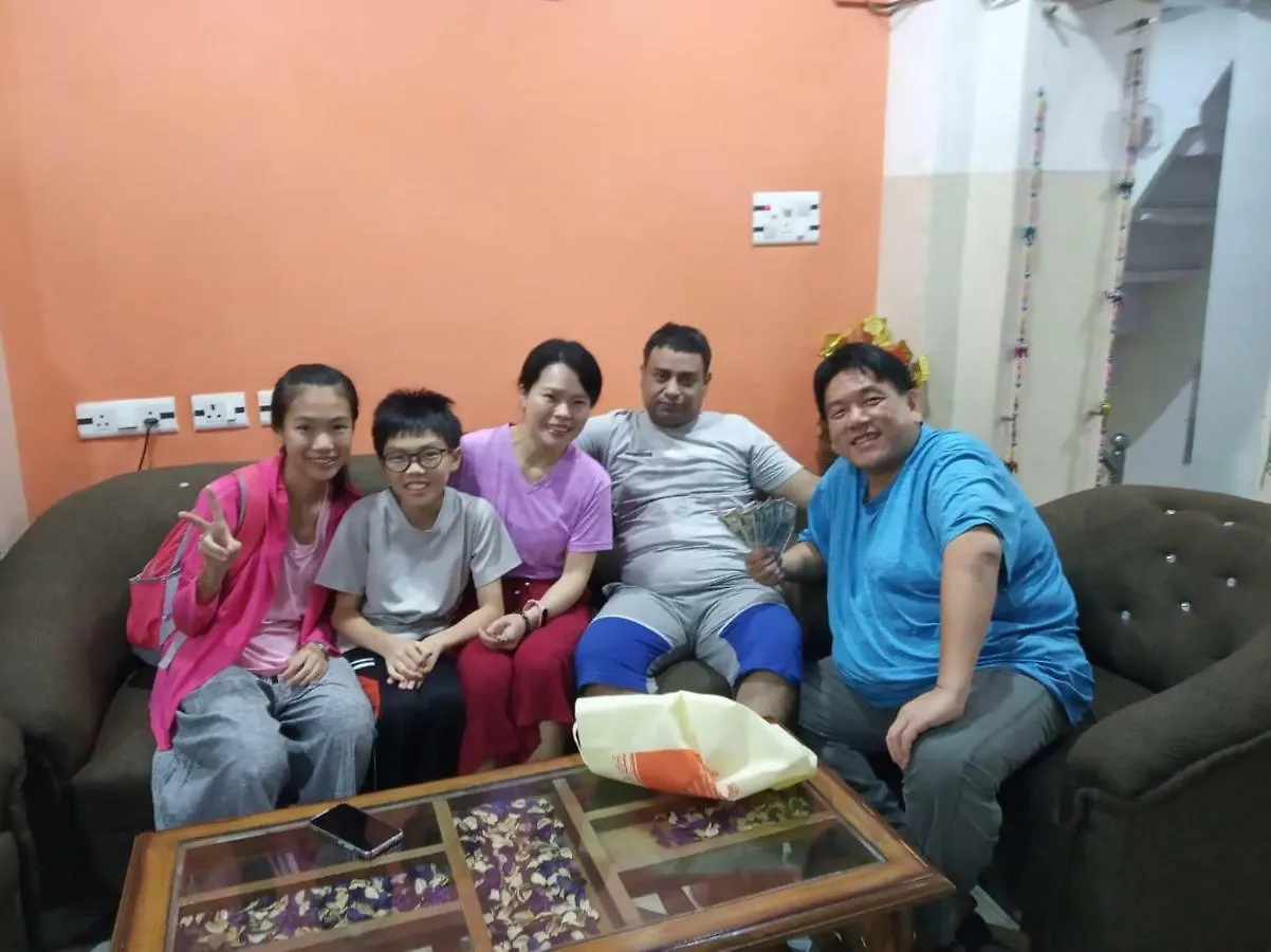 Kanha Paying Guest House Varanasi